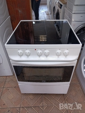 Свободно стояща печка с керамичен плот Voss с две години гаранция!