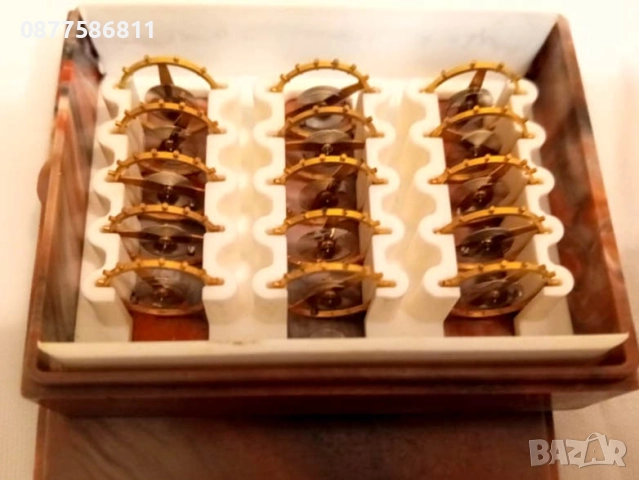 ОРИГИНАЛЕН ЦИФЕРБЛАТ ЗА ЧАСОВНИК МОЛНИЯ MOLNIJA.ЧАСТИ ЗА РУСКИ ЧАСОВНИЦИ БАЛАНС ОС АНКЕР РЕМОНТОАР, снимка 6 - Други - 51603406