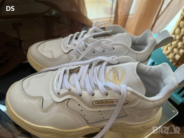 Дамски маратонки адидас, снимка 4 - Маратонки - 52275402