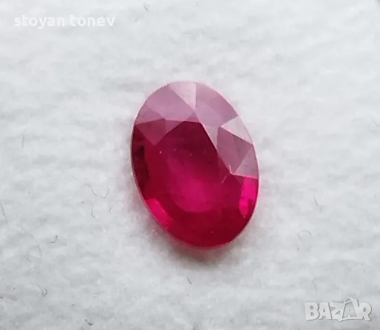 Естествен рубин в най-добрия червен цвят 0.53кт! Сертифициран! Нов!, снимка 5 - Пръстени - 46727332