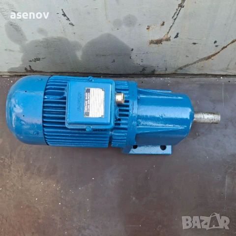мотор- редуктор, снимка 2 - Електродвигатели - 50679770