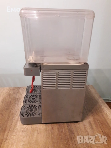 Машина за сок-айрян - 3 вани, снимка 3 - Обзавеждане за заведение - 53989990