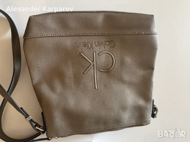 Calvin Klein дамска чанта - отлично състояние