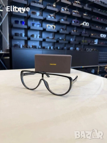 очила с черен обикновен калъф и ув защита tom ford celine prada Cartier 