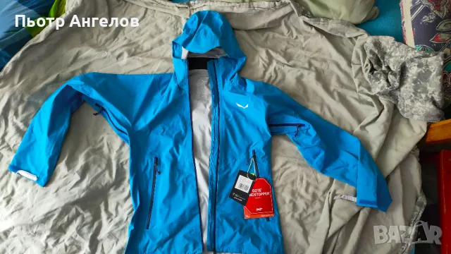 Дамско яке туризъм windstopper Salewa размер М, снимка 1 - Спортни екипи - 47248790