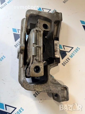 A2462402517 тампон на двигател от Mercedes GLA 180 X156, двигател 270910, автоматик, 122 кс. 
