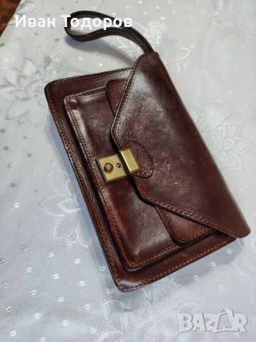 Мъжка чанта за в ръка.