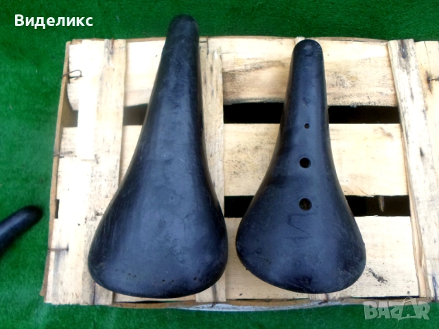 Седалки от ретро шосейни велосипеди/Plastic saddle/, снимка 11 - Части за велосипеди - 52330970