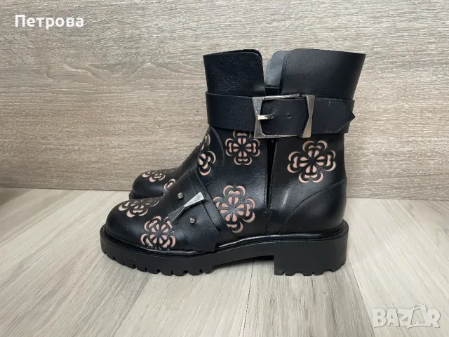 Alexander Mcqueen кожени боти 37 Оригинал, снимка 1 - Дамски боти - 48726579