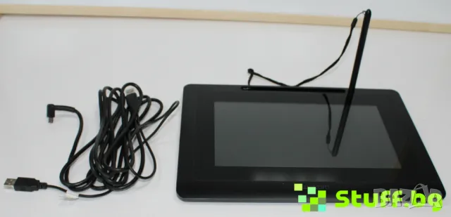 Графичен таблет Wacom Interactive Pen Display DTU-1031X USB LCD 10.1'', снимка 10 - Таблети - 46848323