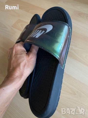 Оригинални дамски чехли Nike Benassi Just Do It Print Slide! 39 н, снимка 10 - Чехли - 46317052