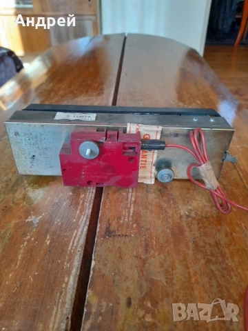 Старо автомобилно радио RFT Micros, снимка 5 - Други ценни предмети - 53446129