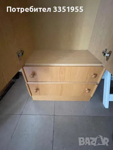 Двукрилен малък гардероб, снимка 6 - Гардероби - 50310324