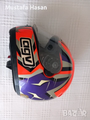 Продавам каска AGV