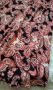 РАЗКОШНА рокля в коралово-бежов пейсли принт с остро деколте, снимка 7