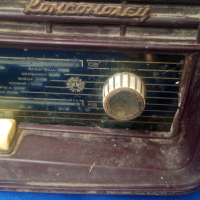 Ретро радио Комсомолец, без липси, лампово, снимка 2 - Антикварни и старинни предмети - 44969097