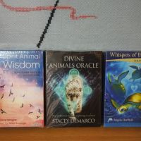 Оракул карти с животни: Divine Animals Oracle & Spirit Animal Wisdom & Whispers of the Ocean, снимка 1 - Карти за игра - 42292933