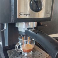 Кафемашина Delonghi EC155 перфектно еспресо кафе крема цедка Делонги , снимка 3 - Кафемашини - 45856688