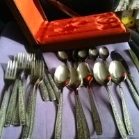 Комплект нов 24 прибора по 6 вилици ножове и малки и големи лъжици в дървена кутия, снимка 4 - Прибори за хранене, готвене и сервиране - 45389177