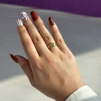 Златист дамски пръстен от медицинска стомана с изискана декорация звезда и блестящи камъни, снимка 1 - Пръстени - 45454889