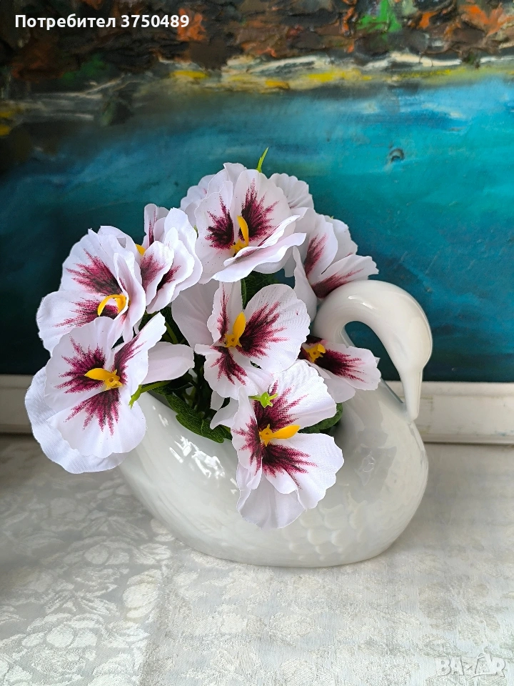 Фигурка на лебед -кашпа, снимка 1