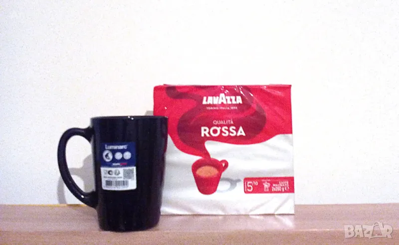 Промо оферта: Италианско кафе Lavazza Qualita Rossa 2 x 250 гр. + чаша Luminarc за кафе и напитки, снимка 1