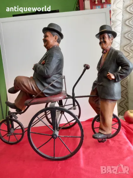Лоуръл и Харди на Колело. Голяма Фигура ,Статуя , Фигури, снимка 1