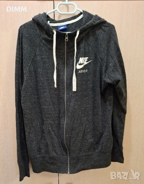 Дамска горница Nike M-L, снимка 1