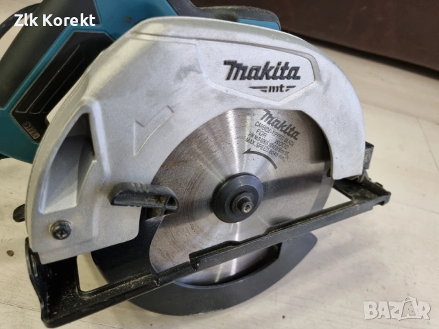 Електрически ръчен циркуляр Makita