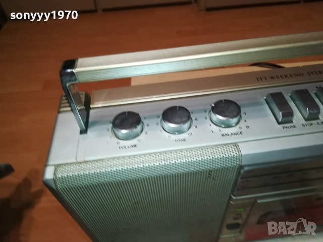 ITT WEEKEND 220 STEREO-ВНОС SWISS 0609252018, снимка 12 - Радиокасетофони, транзистори - 51628256