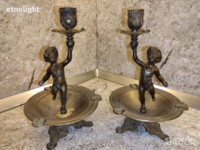 Комплект уникални старинни месингови свещници с пепелник с фигурки ангелчета ( момченца), снимка 4 - Декорация за дома - 45435844