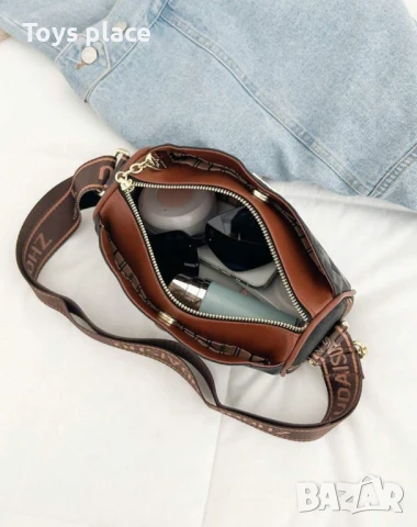 Нова Страхотна чанта през рамо модел 2025г , снимка 6 - Чанти - 50971378