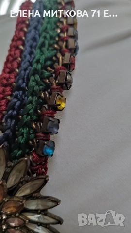 Масивно колие на ZARA с цветни кристали и ръчно изплетена яка върху метална основа, снимка 13 - Колиета, медальони, синджири - 53419537