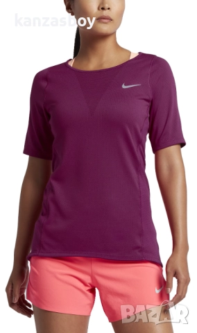 Nike - страхотна дамска тениска КАТО НОВА ХС
