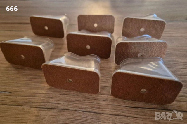 20 броя протекторите за мебелни крака.