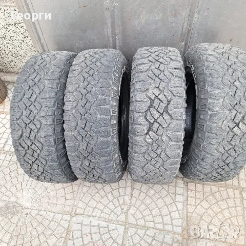 Гуми Goodyear wrangler 235/75/15, снимка 1 - Гуми и джанти - 48312179