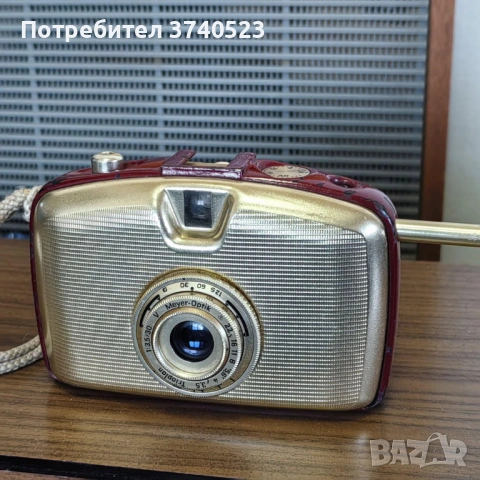 Немски винтидж фотоапарат Penti с калъф, снимка 2 - Фотоапарати - 54091567