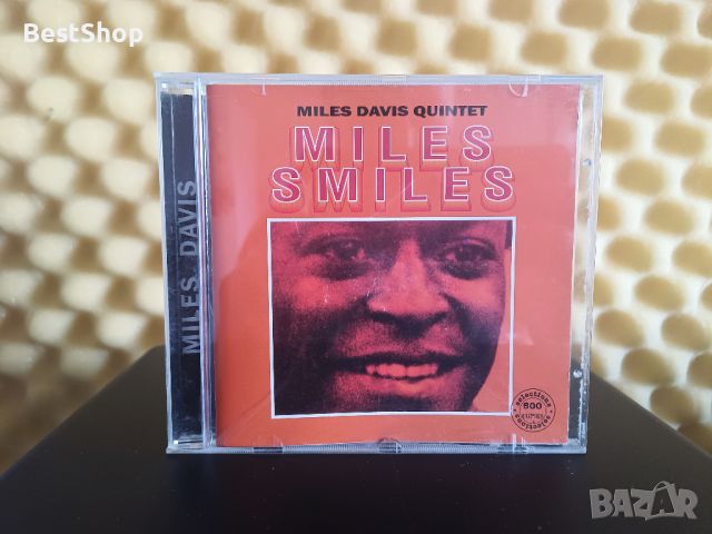 Miles Davis Quintet - Miles smiles, снимка 1 - CD дискове - 46172512