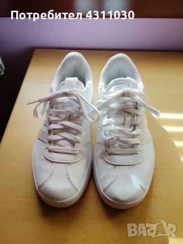 Кожени маратонки adidas 40 номер , снимка 2 - Маратонки - 53812489