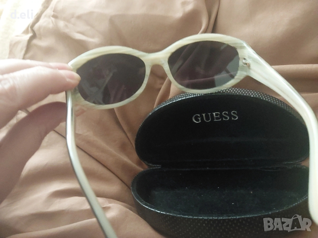 GUESS Original Нови слънчеви очила с калъф, снимка 2 - Слънчеви и диоптрични очила - 47928861
