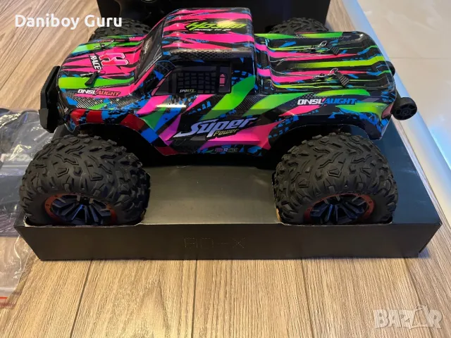 Hosim X 08 безчетков RC Cars 1:10 Високоскоростен 68+KM автомобил с дистанционно X-08 4WD Off Road, снимка 16 - Коли, камиони, мотори, писти - 50036980