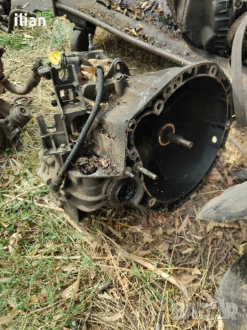 скоростна кутия 1.9DCI , снимка 2 - Части - 51837548