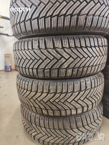 4бр.зимни гуми 215/55/17 Michelin, снимка 6 - Гуми и джанти - 54106878