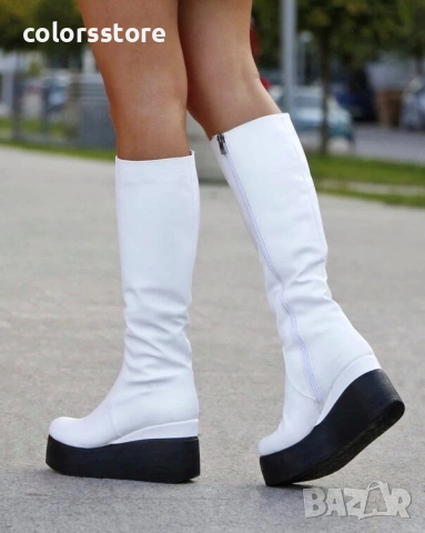 Ботуш на платформа - бяла кожа с черно ходило - 136K