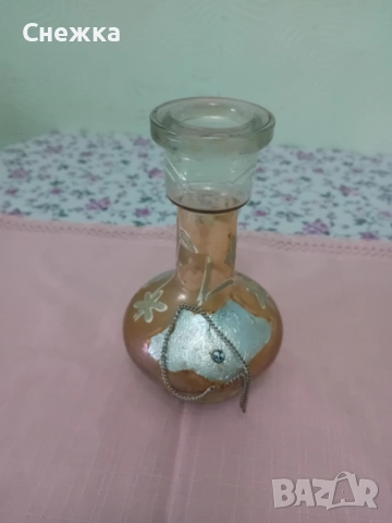 антична стъклена ваза 19 см.