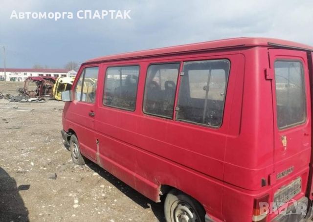 Renault trafic 2.1 D на части , снимка 2 - Бусове и автобуси - 45375206