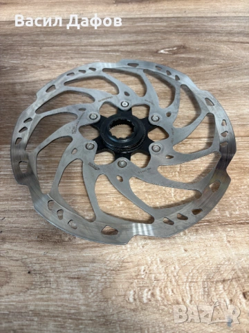 Дискове Ротори Shimano SM-RT70 180 и 203 мм center lock, снимка 3 - Части за велосипеди - 53004441