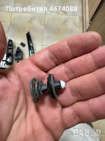 Щипки корите вратите Ваг Груп Vag Grup 1лв. броя 7L6868243 6Q0868297 6Q0868243 4H0868243, снимка 4 - Части - 52735447