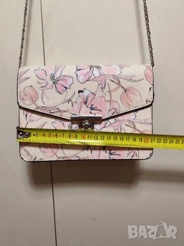 Дамска чантичка MANGO. , снимка 4 - Чанти - 51956354