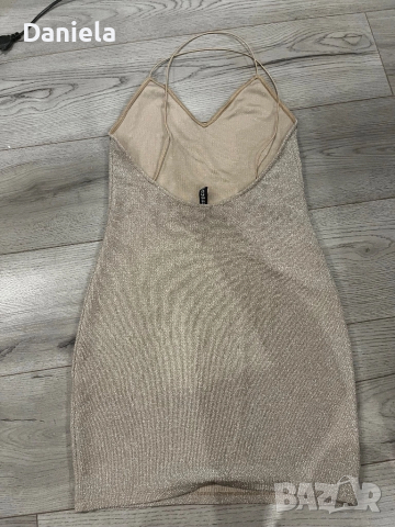 Рокля с гол гръб, снимка 2 - Рокли - 51624504